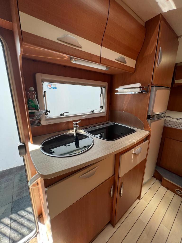 Camper Rent Motorhome Albanian Τίρανα Εξωτερικό φωτογραφία